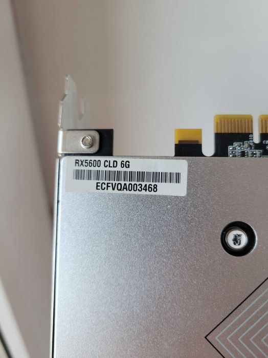 видеокарта RX 5600xt (rtx 2060 ) 6gb ddr6   артефакты под ремонт