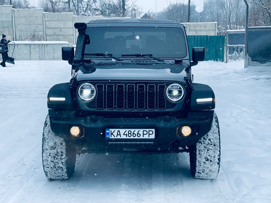 Jeep Wrangler идеальное состояние не крашен!