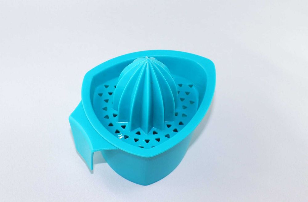 Wyciskarka do cytrusów z miarką 300 ml niebieska