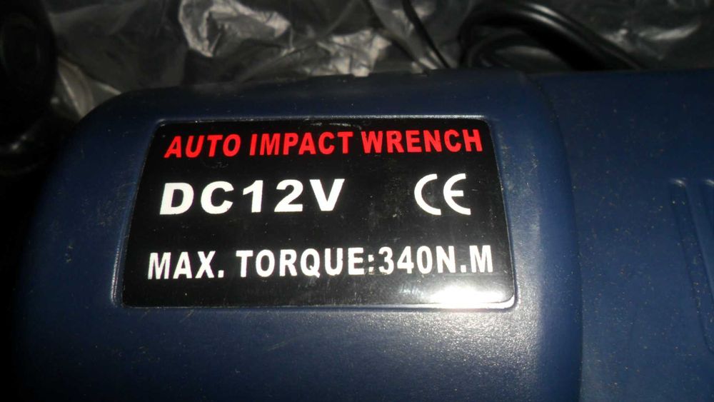 Mala com Parafusadora de impacto com inércia 12 V+ Macaco+ Triangulo