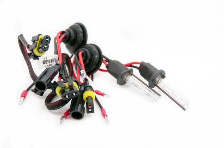 Pair of HID Xenon Lamps with Various Bases – New64586293758851123