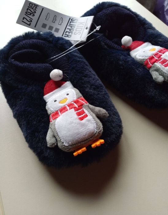 Kapcie świąteczne dla dzieci 26/27 Nowe