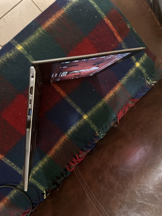 Ноутбук Aser трансформер