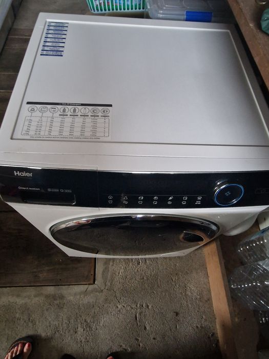 Máquina de lavar e secar