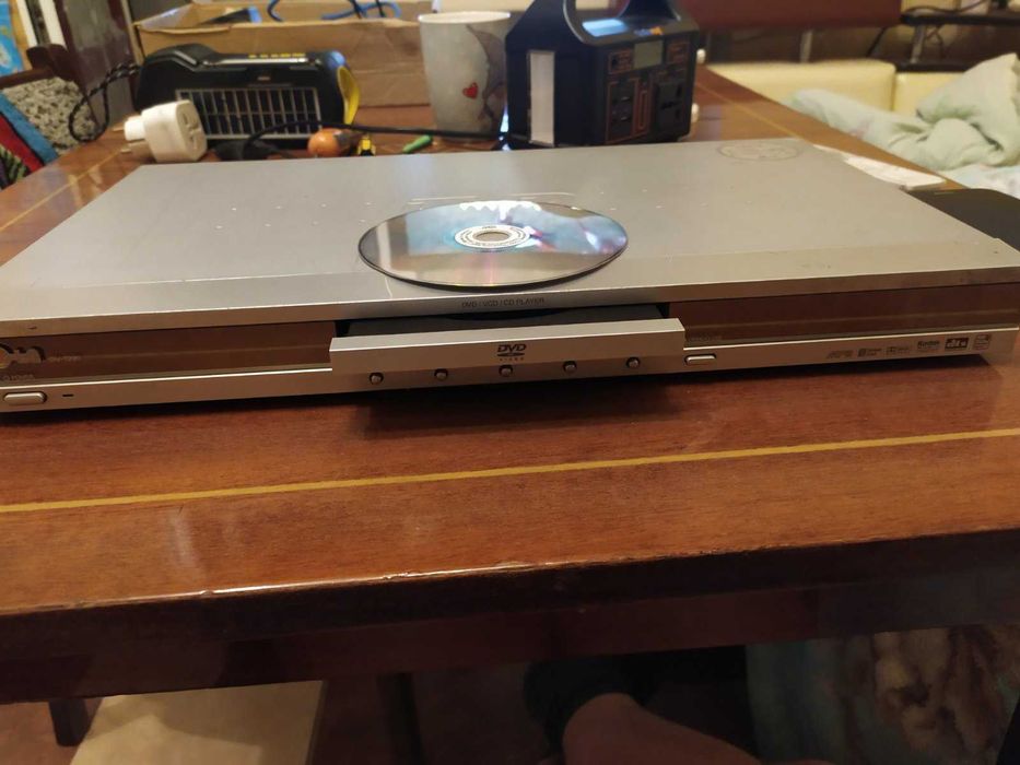 Продам DVD player LG DV-7290. Пульт в наличии