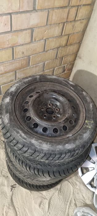 Диски  резина і ковпаки для avensis r16 205/55