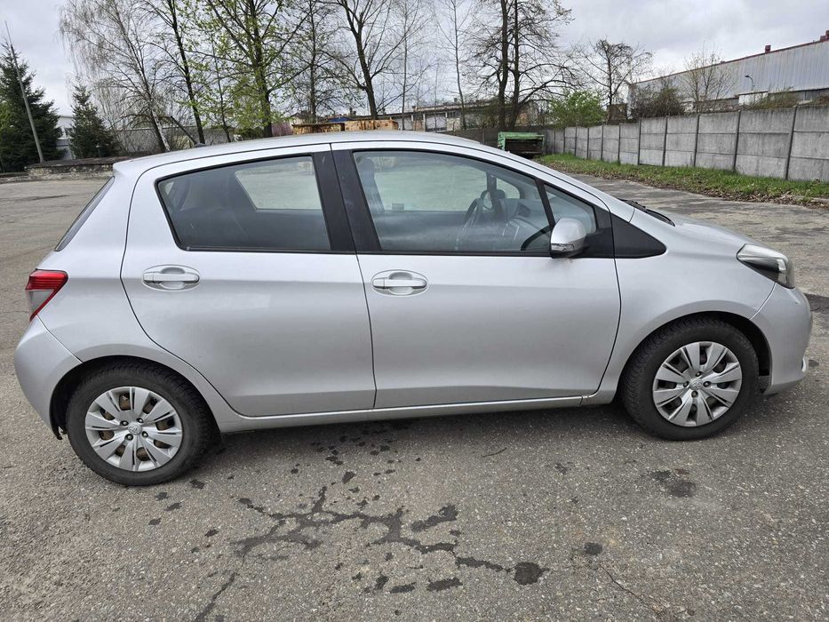 Toyota Yaris 1,4 benzyna Salon Polska
