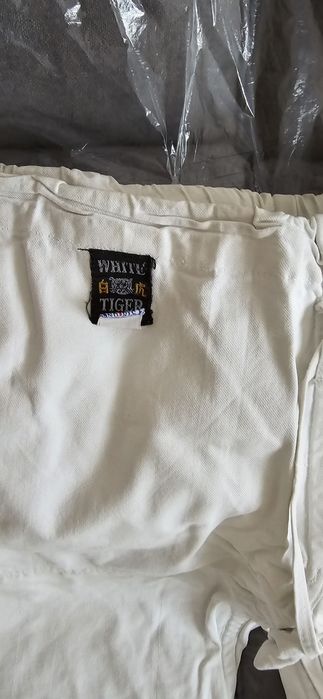 Gi de judo da sfram norris e Adidas