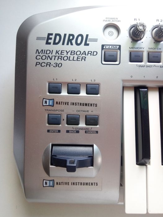 Teclado eletrônico Roland EDIROL PCR-30
