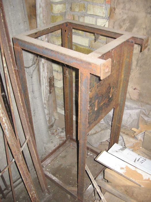 Циркулярка, станок деревообрабатывающий.