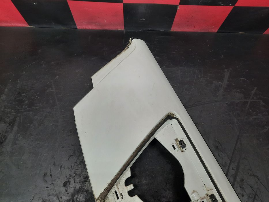 Canto da Cabine Esquerdo ISUZU ELF Chassis (NKR8_, NKQ8_)