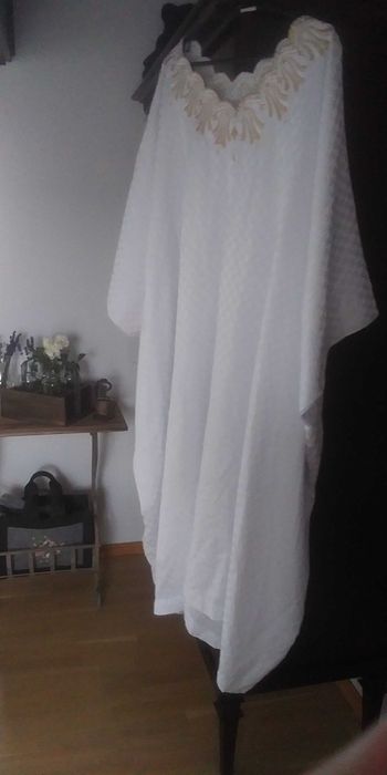 Tunika biała z haftem, orientalna Kamerun