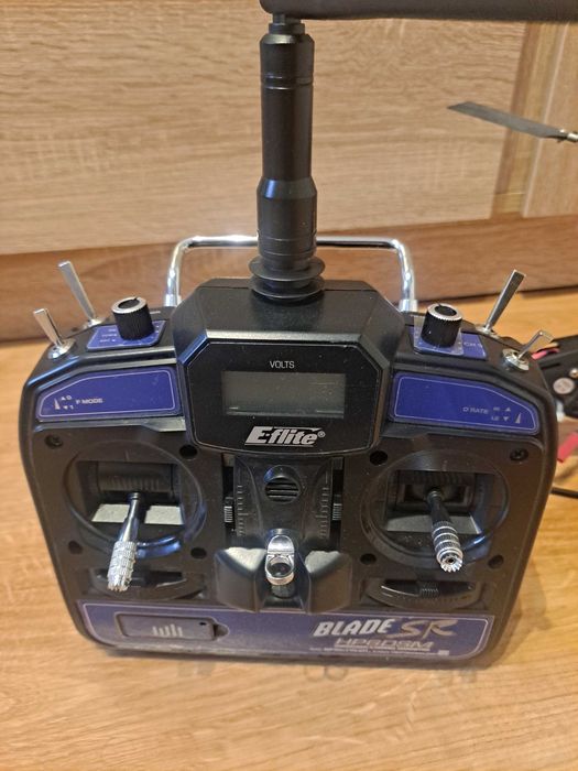 Helikopter RC Blade 230 SR + pilot EFLH1057 6-kanal