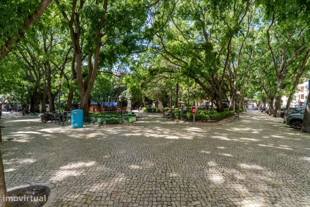 Quarto - localizado em Campo de Ourique Lisbon