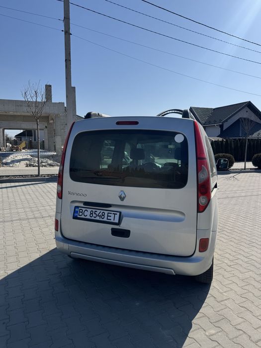 Продам Renault Kangoo 2011