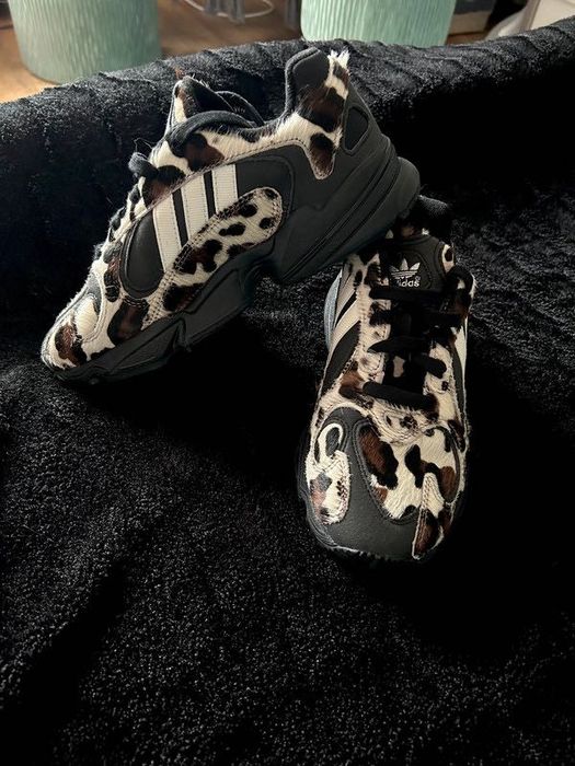 Mega buty Adidas z futerkiem 38, nowe bez metek , rozmiar wypada stan.