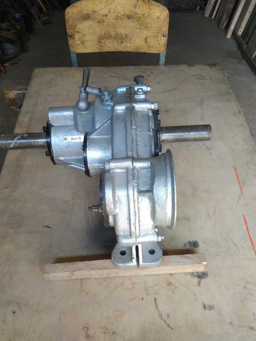 Редуктор трьохступенчатий