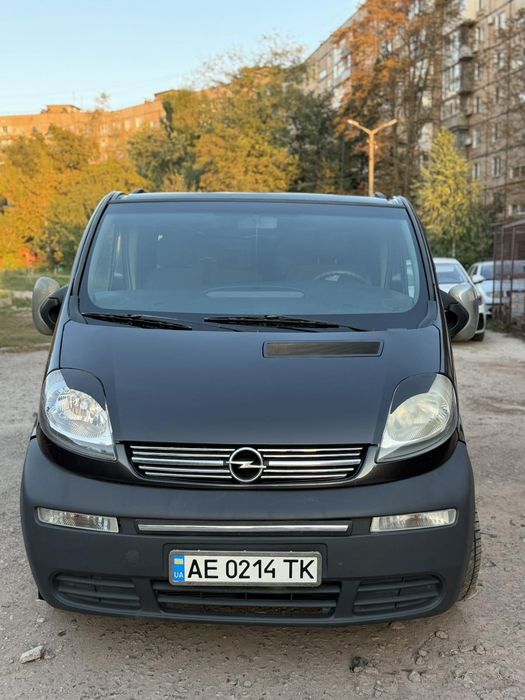 Продам Opel Vivaro 2.5