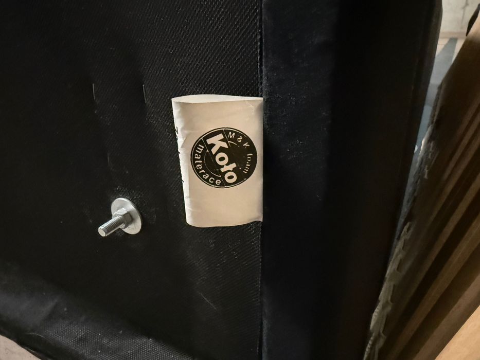 Łóżko jednoosobowe ze stelżem i materacem MK Foam