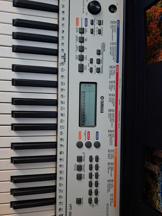 Używany Keyboard yamaha ypt-260