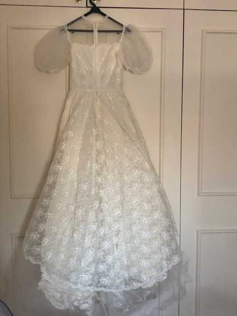 Vestido noiva branco em tule e renda, tamanho 38
