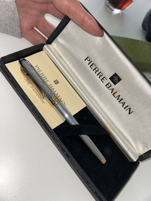 Caneta Pierre Balmain com estojo e certificado