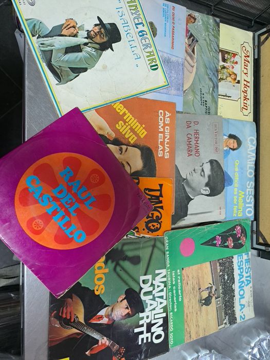 Discos de vinil singles e Lps