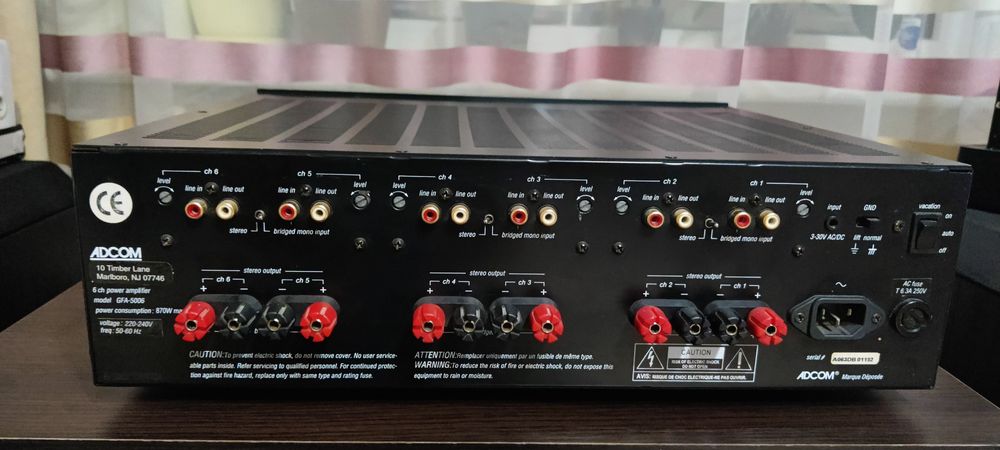 Продам шестиканальный усилитель Adcom gfa-5006