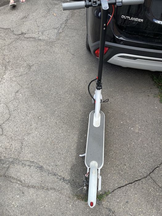 Продам електросамокат фірми TTG SM F6 36V 8AH білий