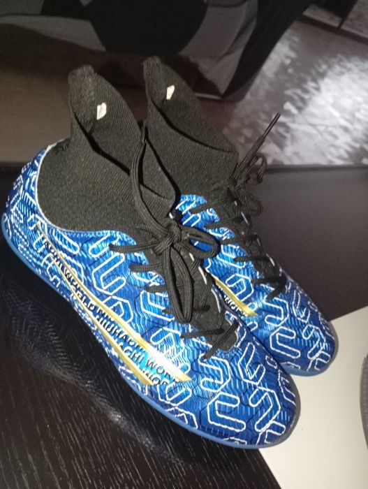 Chuteiras de futsal n.40