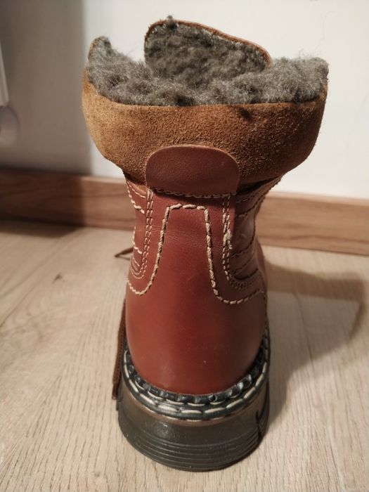 Buty zimowe , ocieplane.