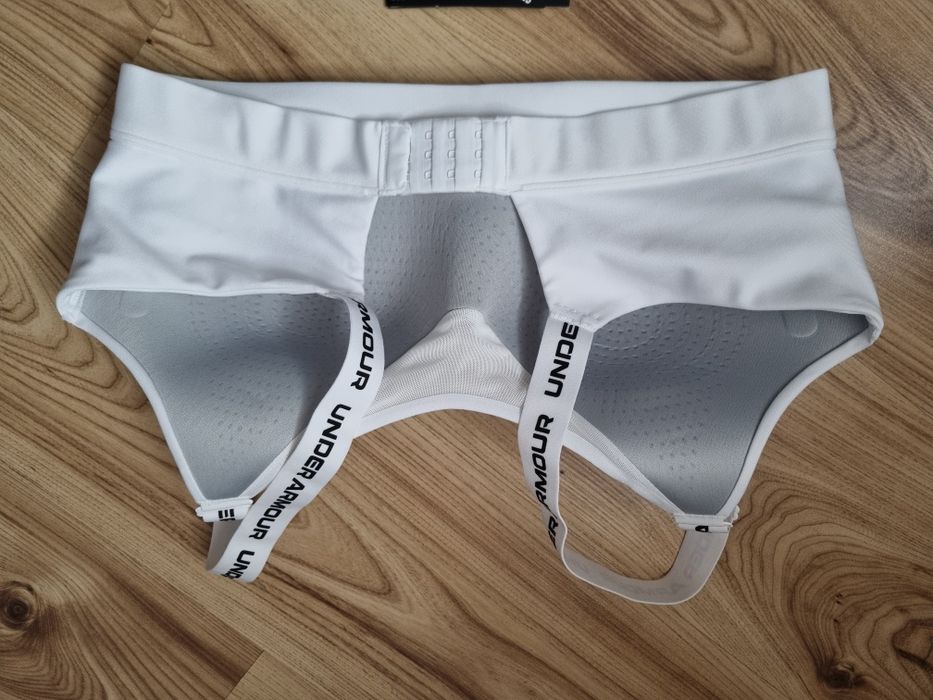Biustonosz sportowy Under armour XL 42 C