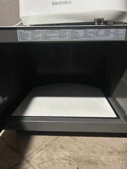 Микроволновка , мікрохвильова піч LG