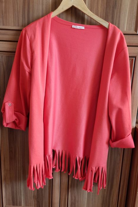 Kardigan z frędzlami