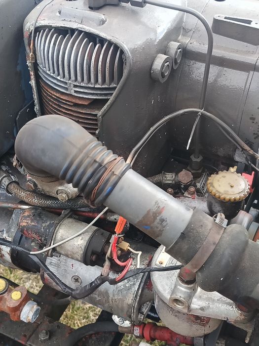 Traktorek ogrodniczy