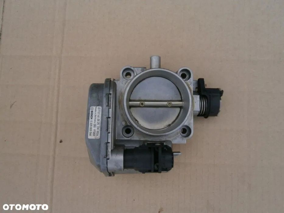 Przepustnica Mercedes 2,8 V6 W210 Lift