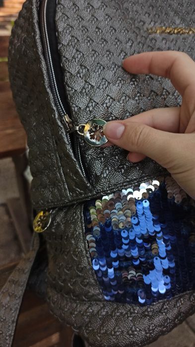 Рюкзачок шкільний, або рюкзачок для подорожі.