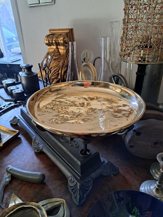 Waga stara żeliwna z ciężarkami