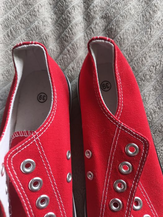 Nowe trampki rozmiar 39