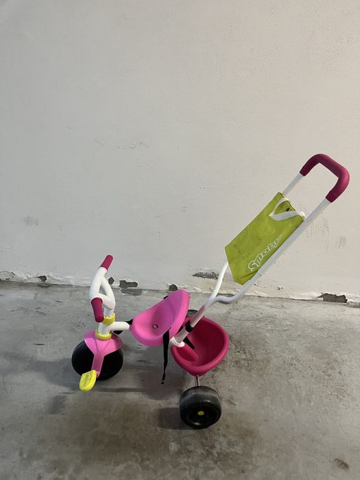 Triciclo de menina