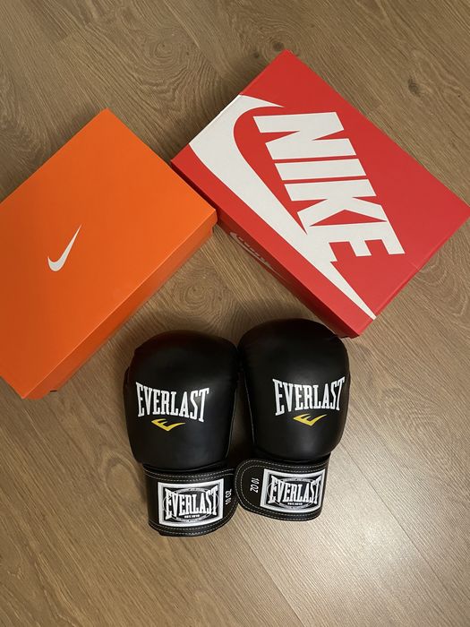 Боксерские перчатки everlast 10oz
