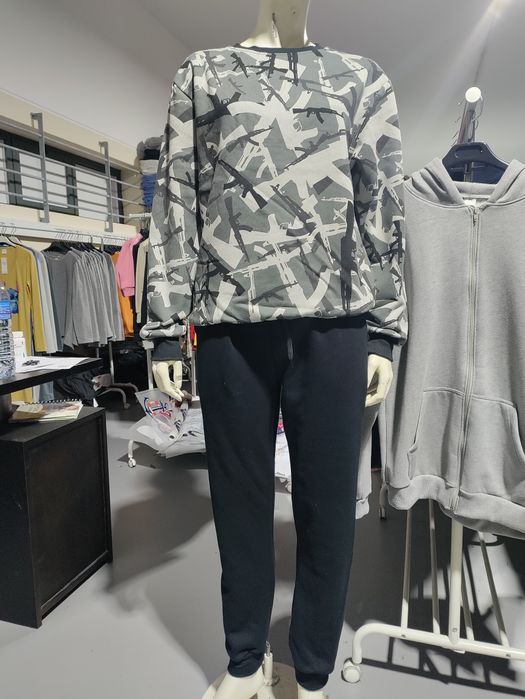 Fato treino 12 Euros.        Só para REVENDA