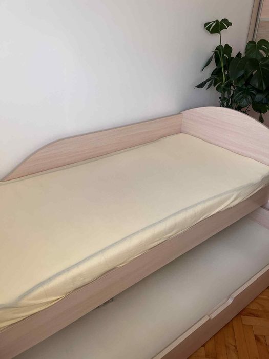 Łóżko z płyty meblowej