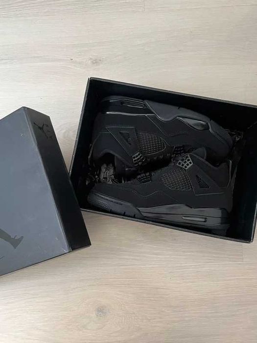 Jordan 4 Retro Black Cat Rozmiar 40.5