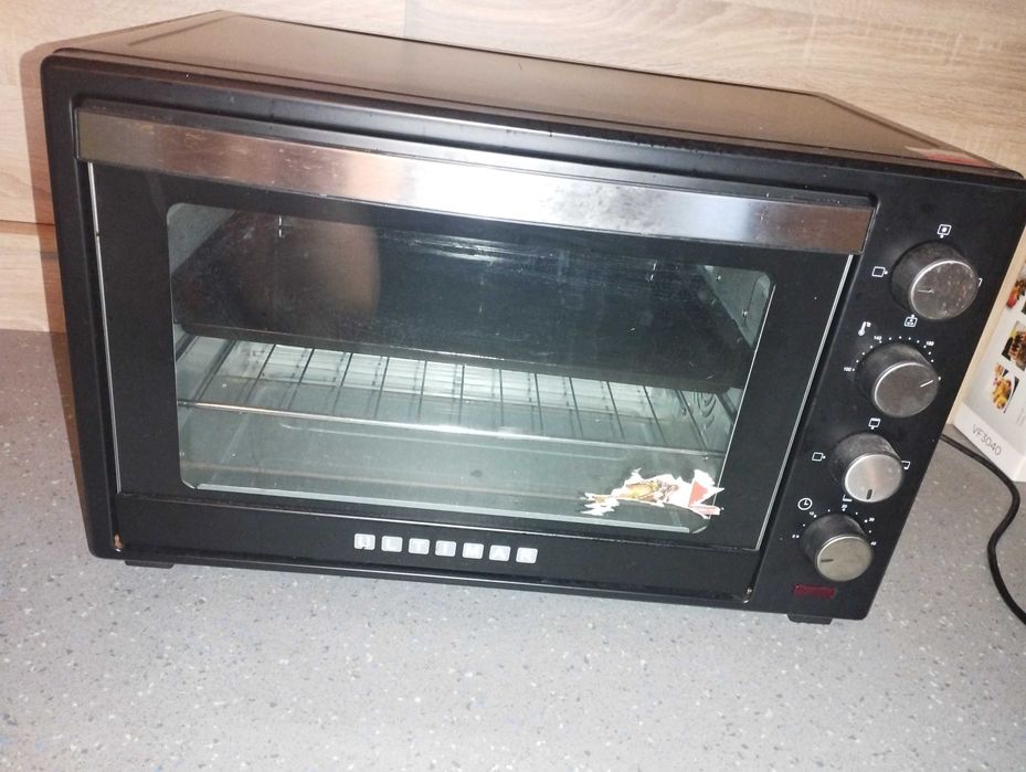 Minipiekarnik ULTIMAR 48l termoobieg, grill idealny na działkę