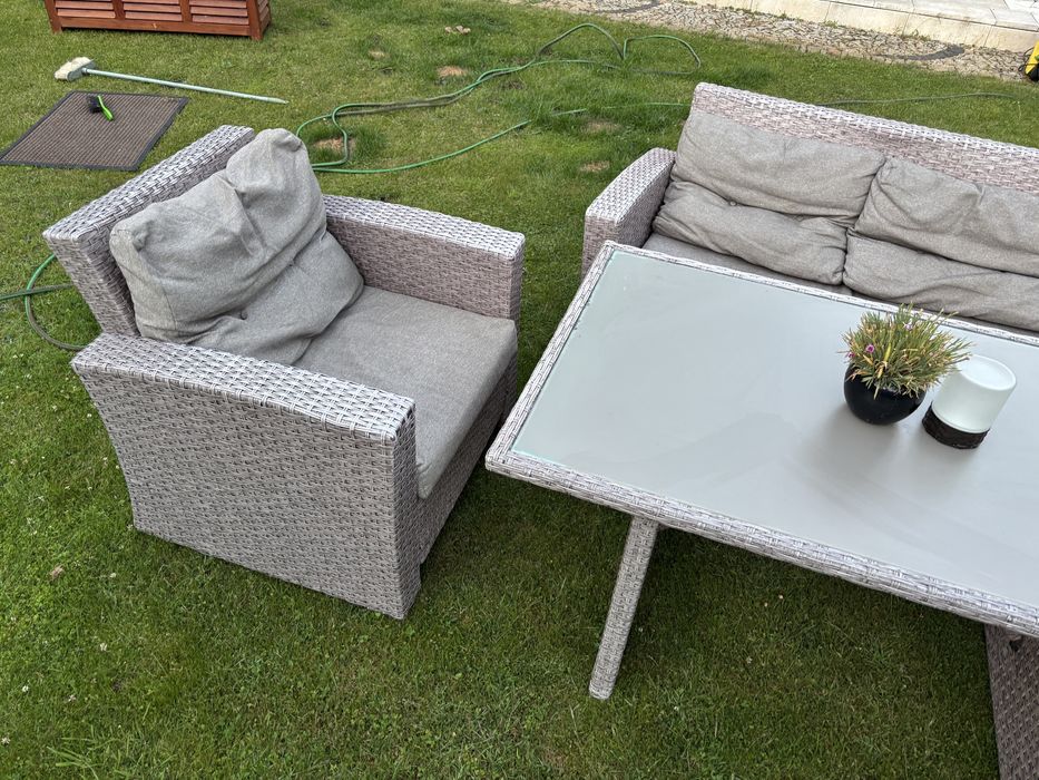 Meble ogrodowe technorattanowe