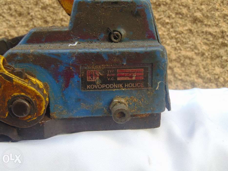 Máquina de fitas metálicas