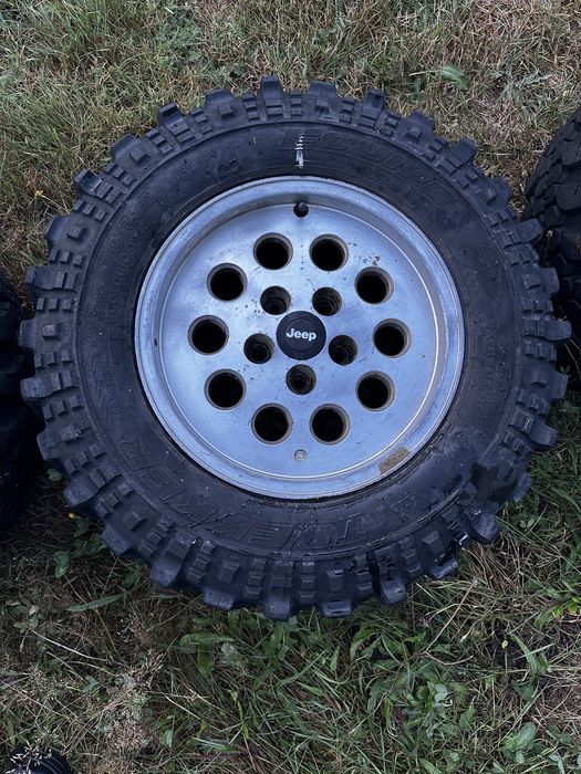 4 koła terenowe Jeep 4x4 235/70/R15