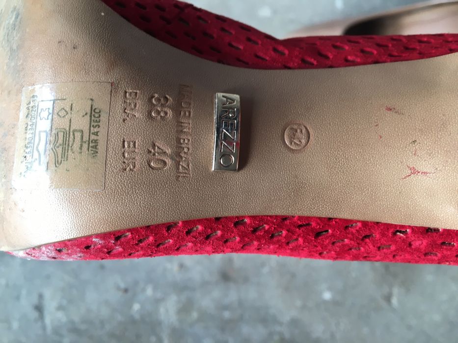 Sapatos de senhora como novos