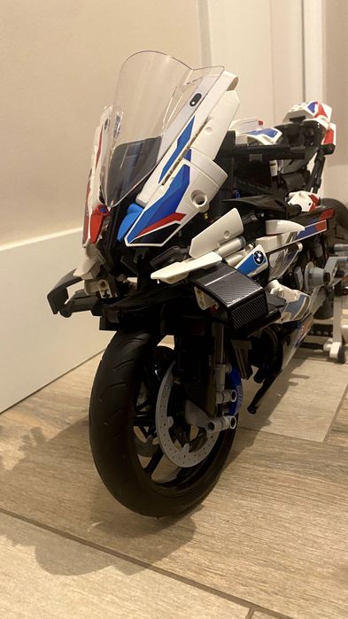 Oryginalne LEGO Technic - BMW M 1000 RR